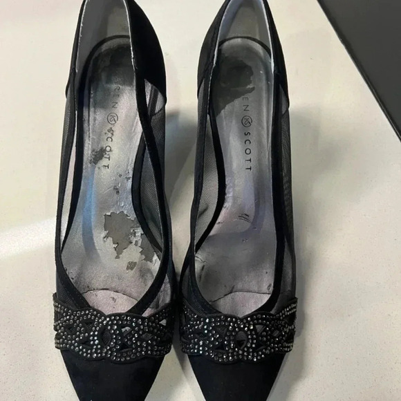 Karen Scott Black Heels Size 10 with Accents - Picture 13 of 16